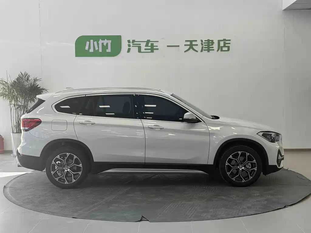 BMW X1 2022 — фото 5