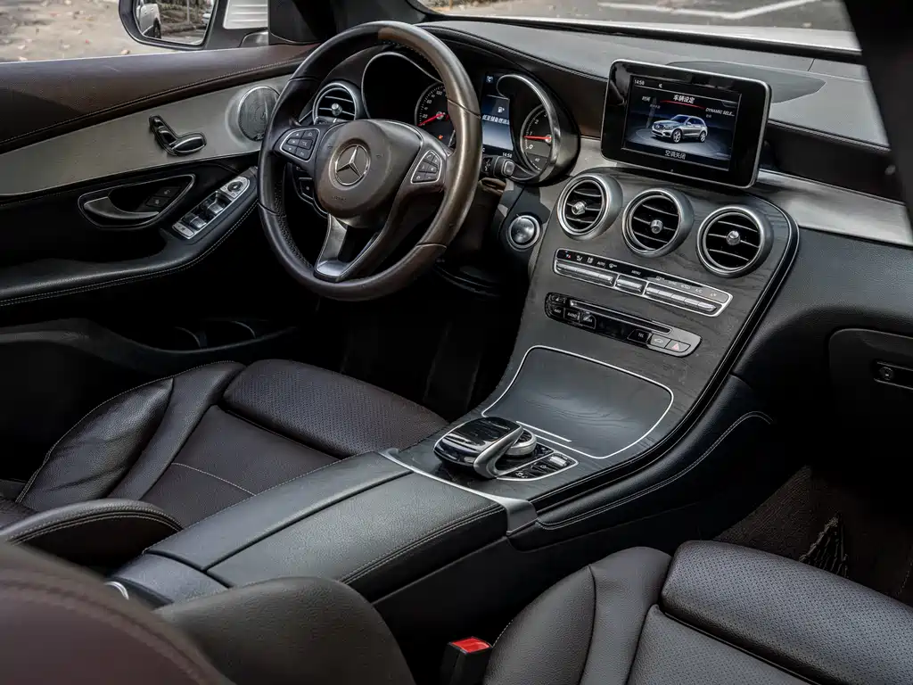 Mercedes-Benz GLC 2017 — фото 9