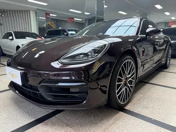 Porsche Panamera 2022