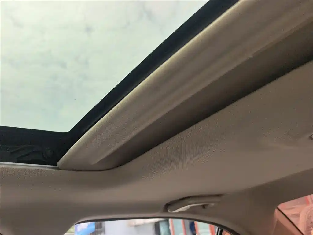 Geely Emgrand 2018 — фото 18