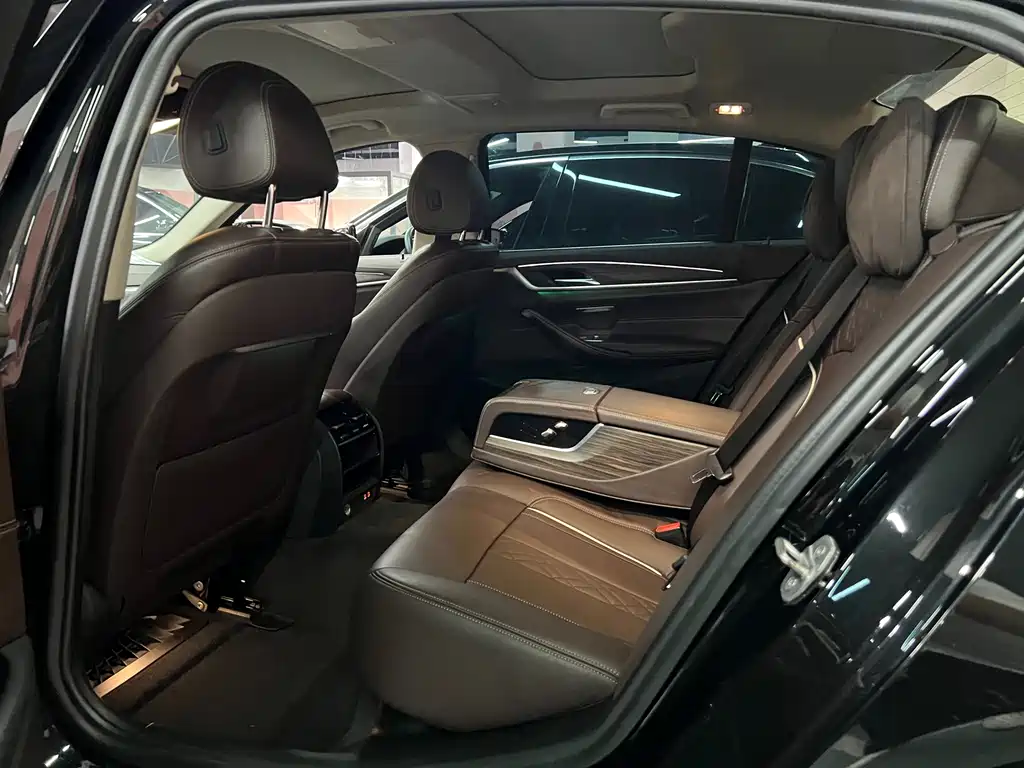 BMW 5 Series 2020