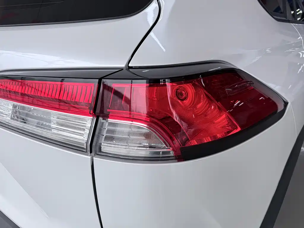 Toyota Corolla Cross 2024 — фото 20