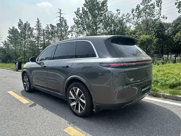 Li Auto L8 2023