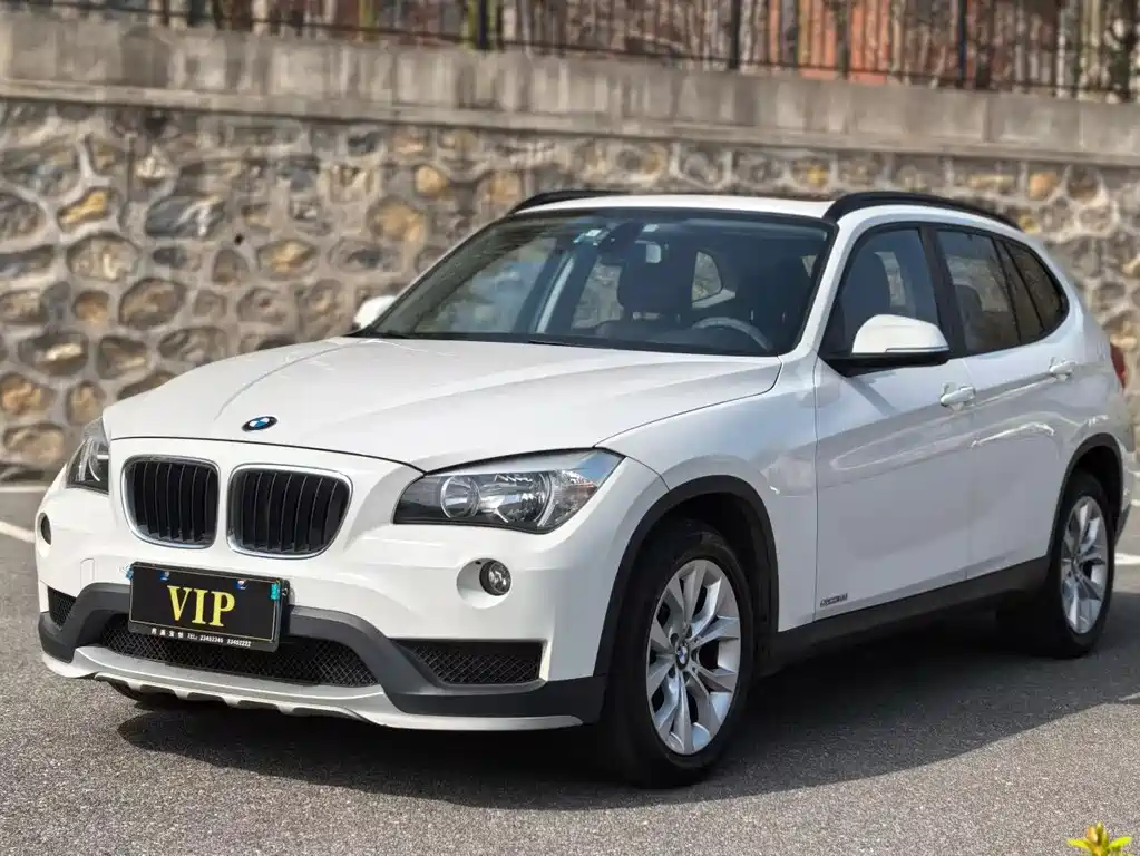 BMW X1 2015 — фото 1