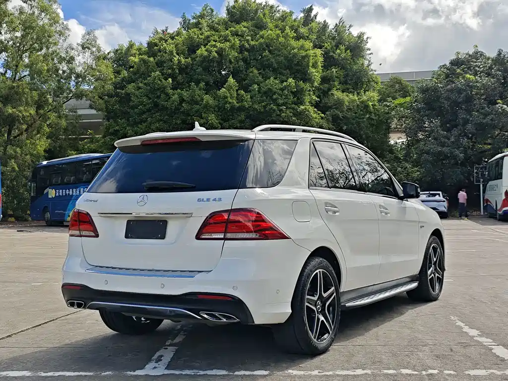 Mercedes-Benz GLE AMG 2019 — фото 11