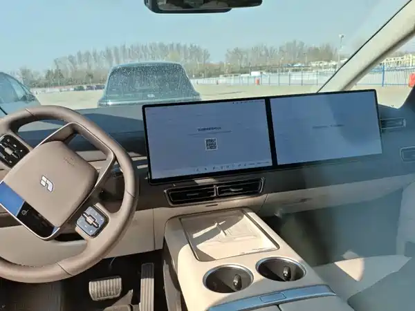 Li Auto MEGA 2024