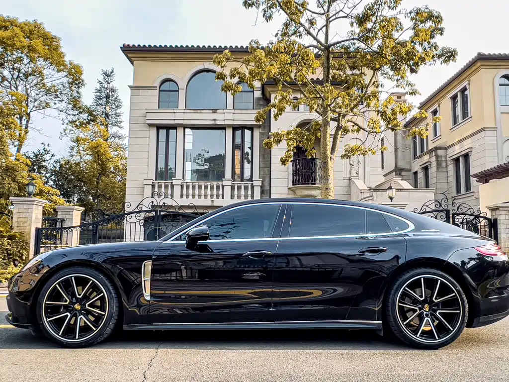 Porsche Panamera 2019 — фото 8