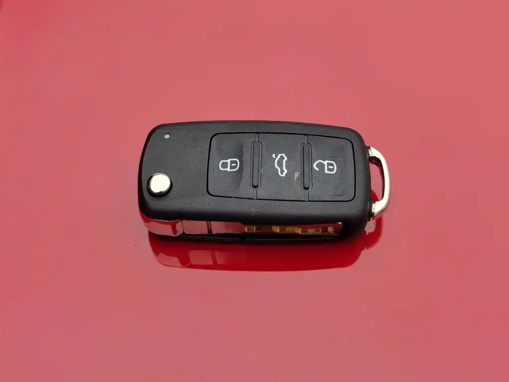 Volkswagen Beetle 2017 — фото 19