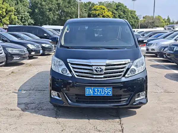 Toyota Alphard 2013