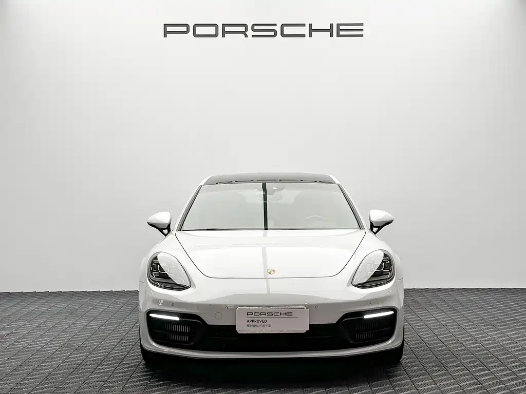 Porsche Panamera 2023 — фото 1