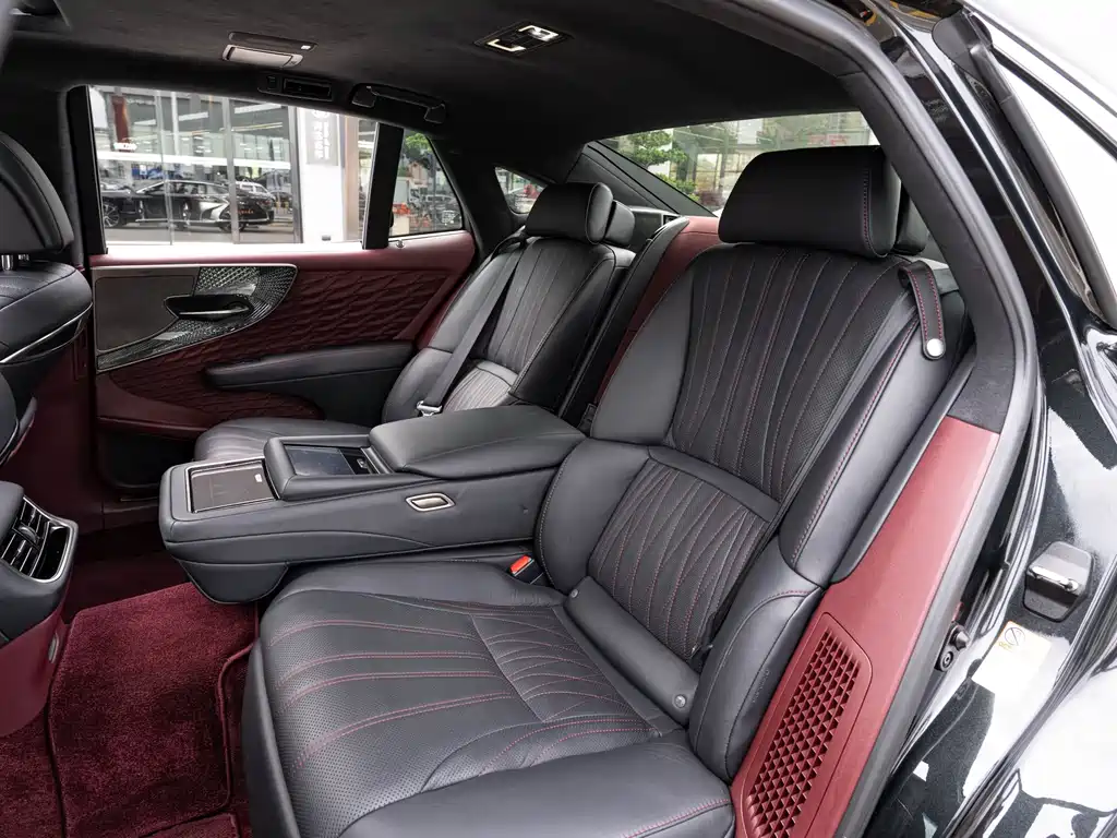 Lexus LS 2022 — фото 12