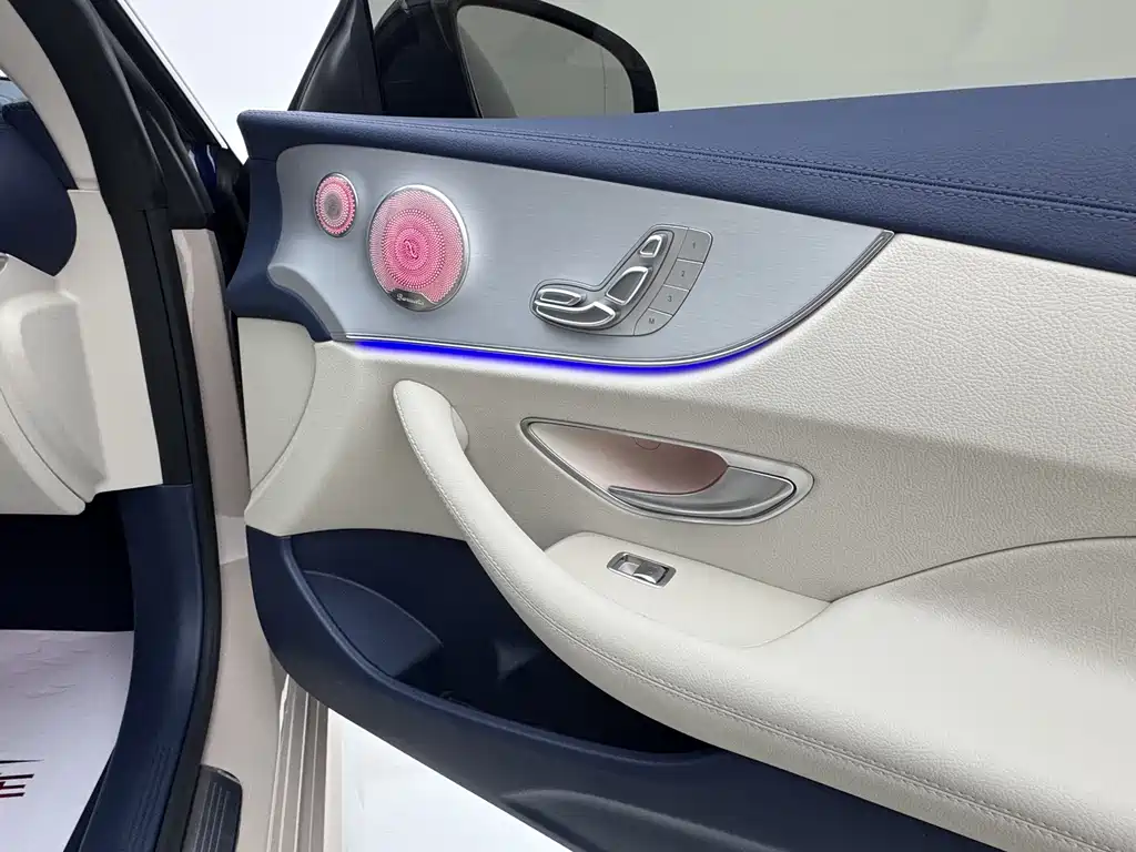 Mercedes-Benz E-Class 2023 — фото 14