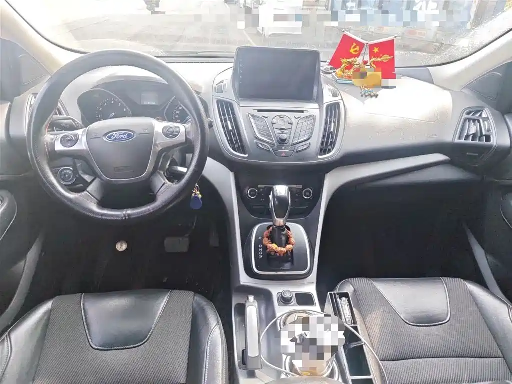 Ford Kuga 2015 — фото 13