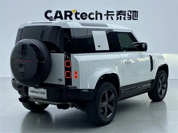 Land Rover Defender 2022