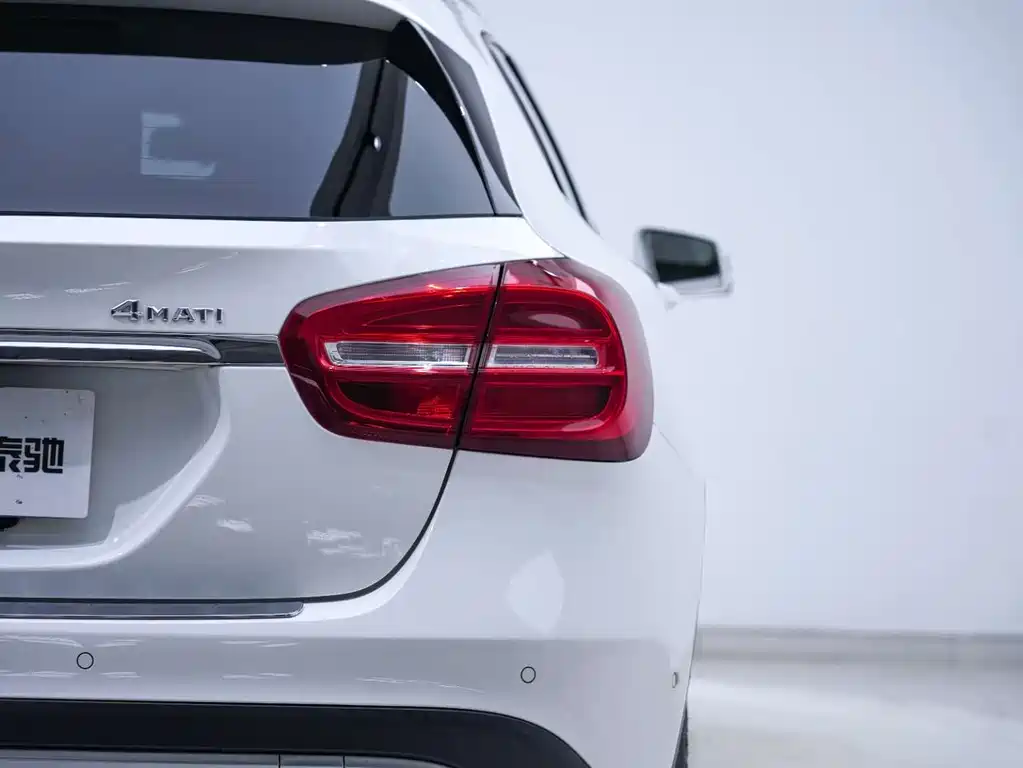 Mercedes-Benz GLA 2015 — фото 19