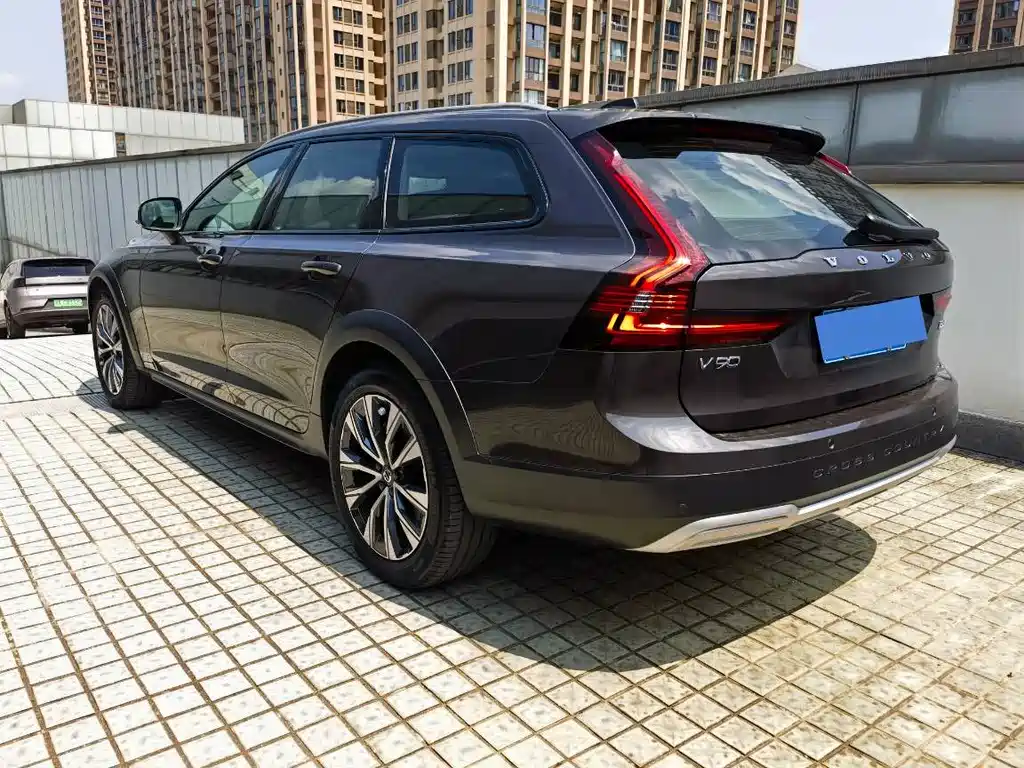 Volvo V90 2023 — фото 3