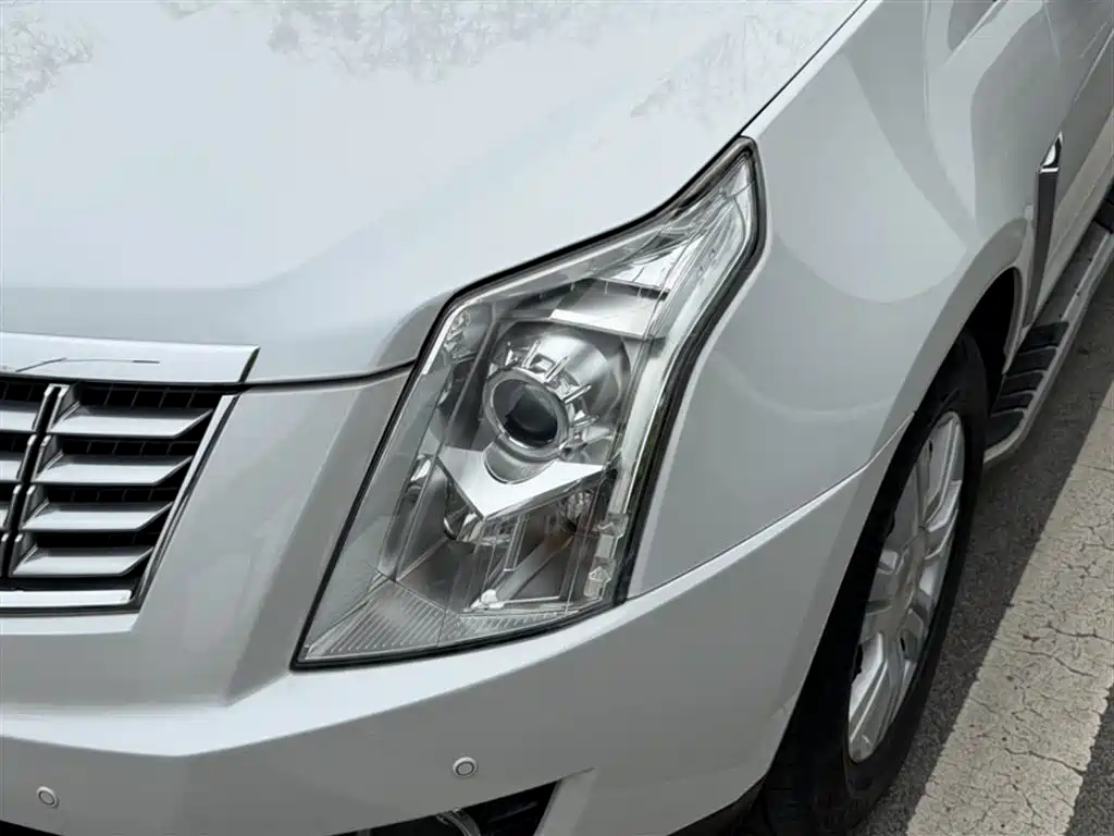 Cadillac SRX 2016 — фото 25