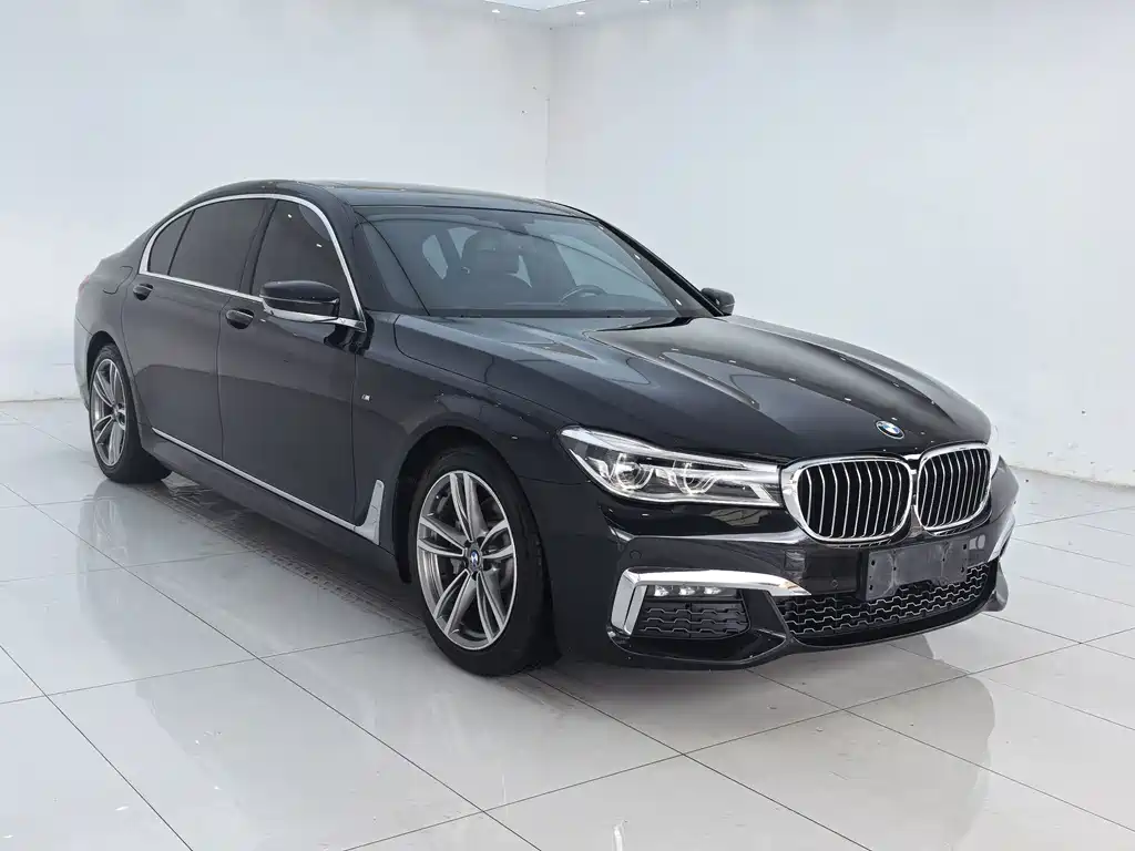 BMW 7 Series 2018 — фото 2
