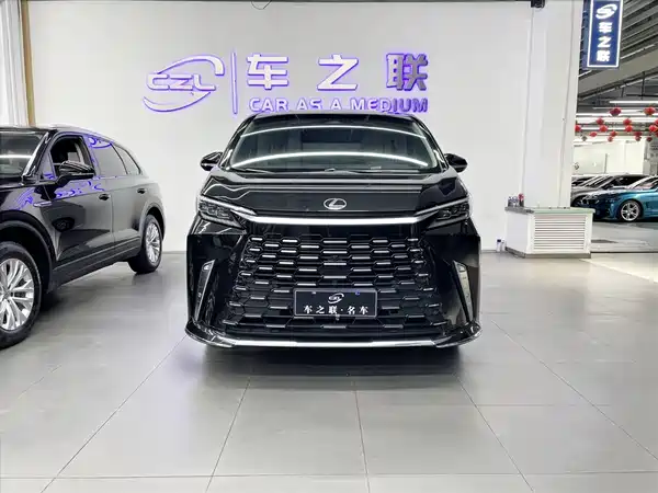 Lexus LM 2023