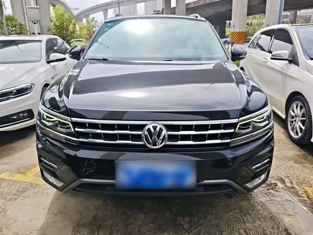 Volkswagen Tiguan L 2017 — фото 3