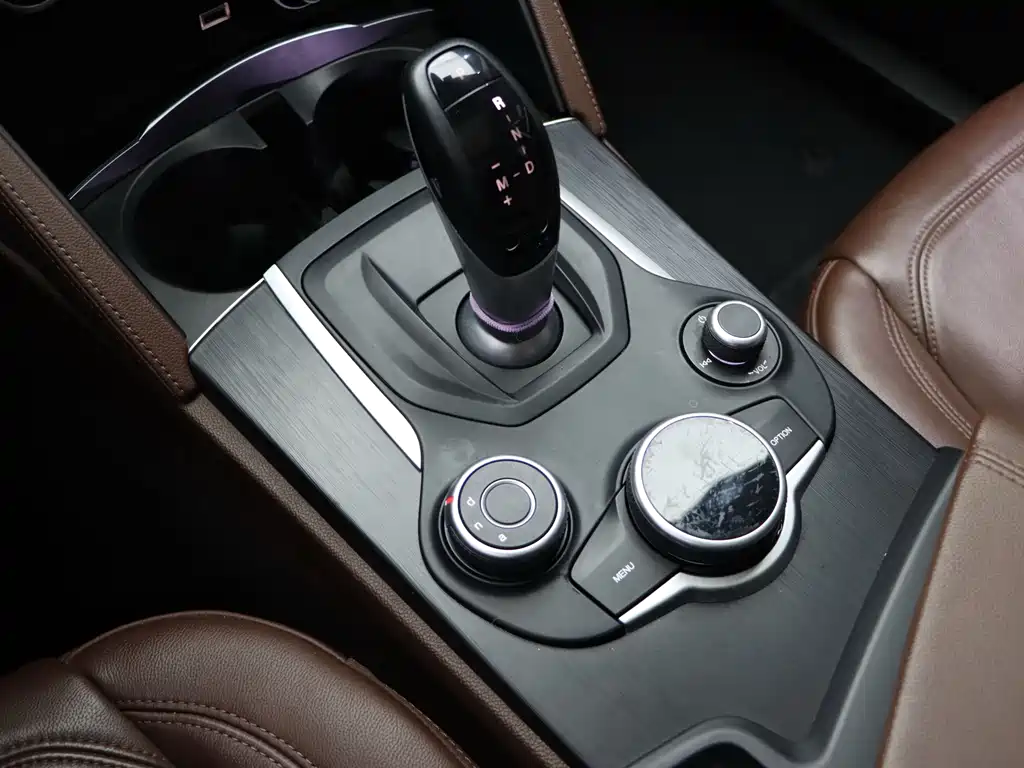 Alfa Romeo Stelvio 2019 — фото 20