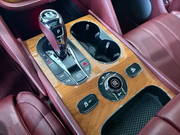 Bentley Bentayga 2021