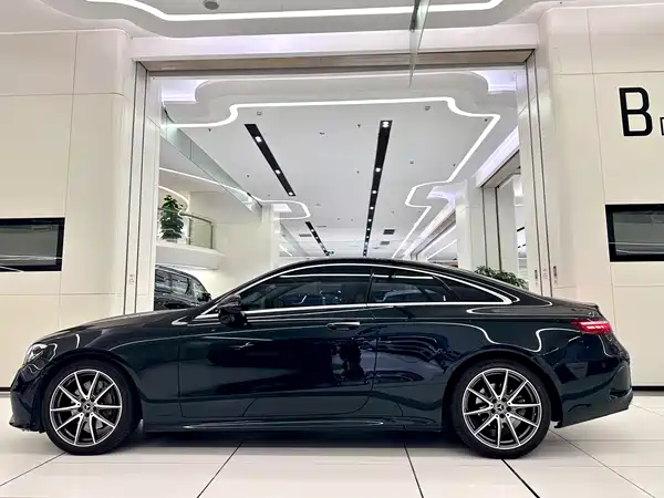 Mercedes-Benz E-Class 2024