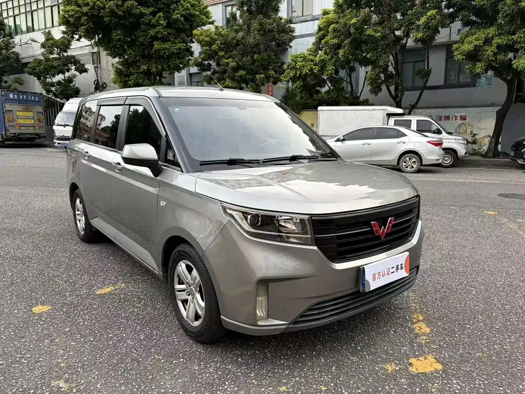 Wuling Hongguang PLUS 2019 — фото 3