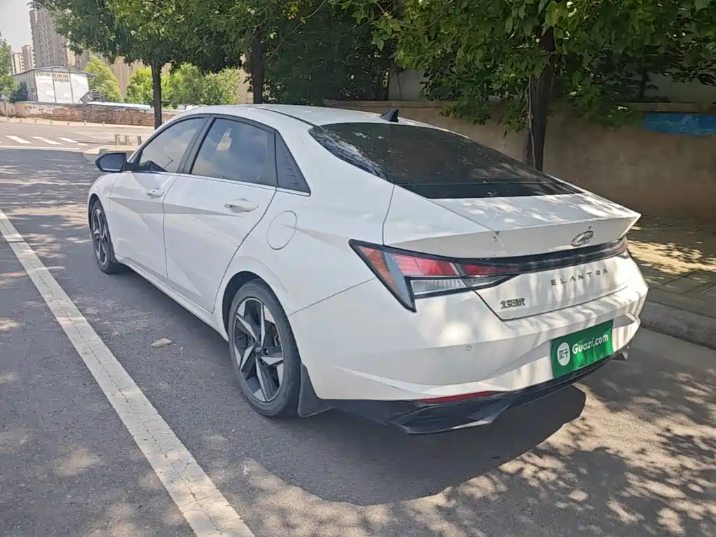 Hyundai Elantra 2023