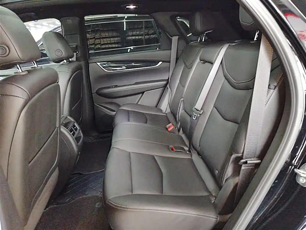 Cadillac XT5 2022 — фото 13