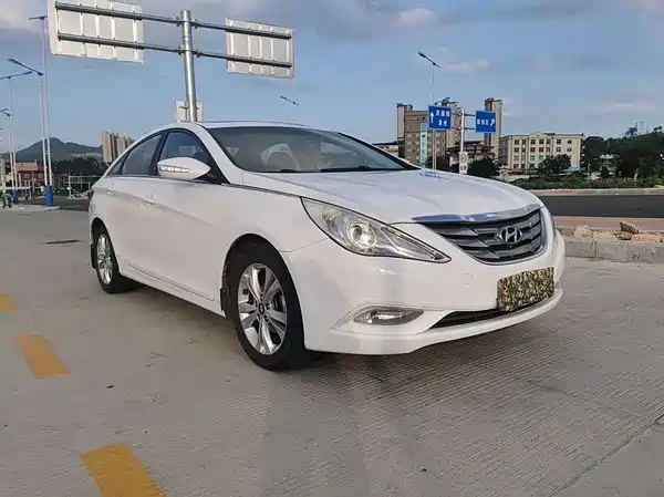Hyundai Sonata 2011