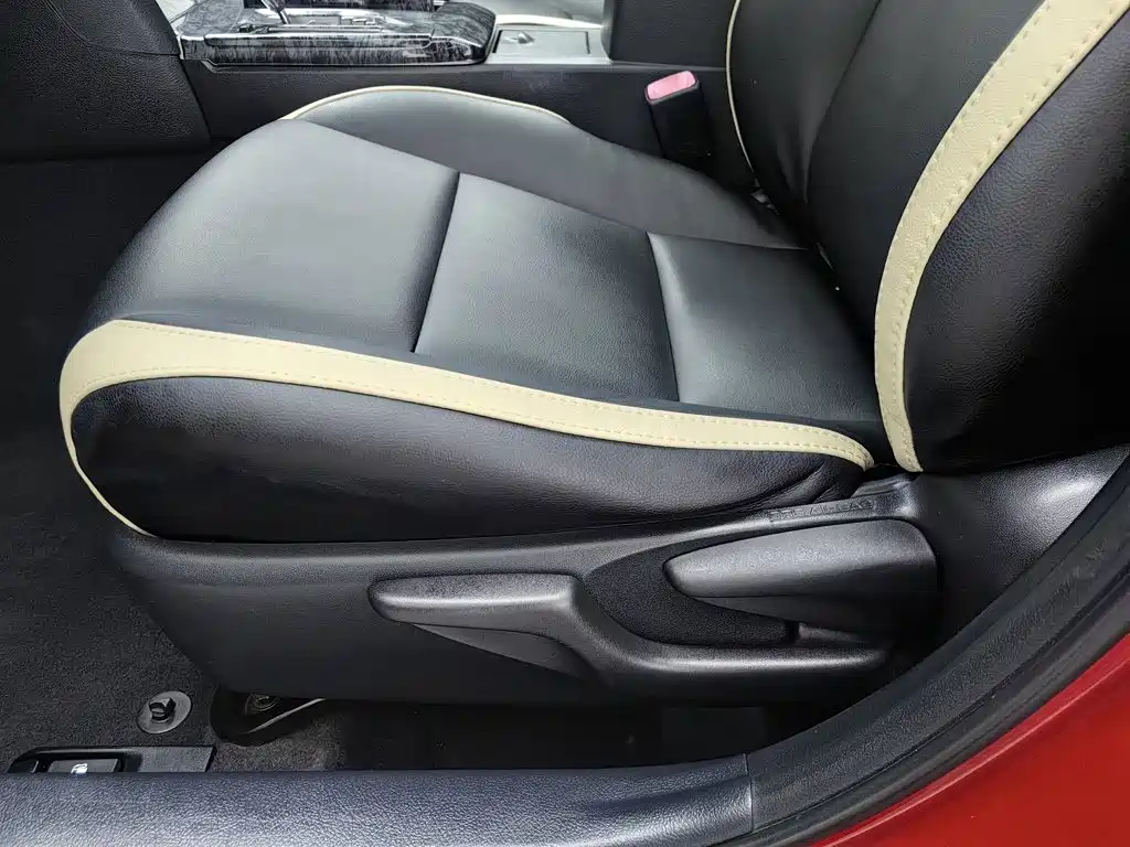 Toyota Camry 2014 — фото 20