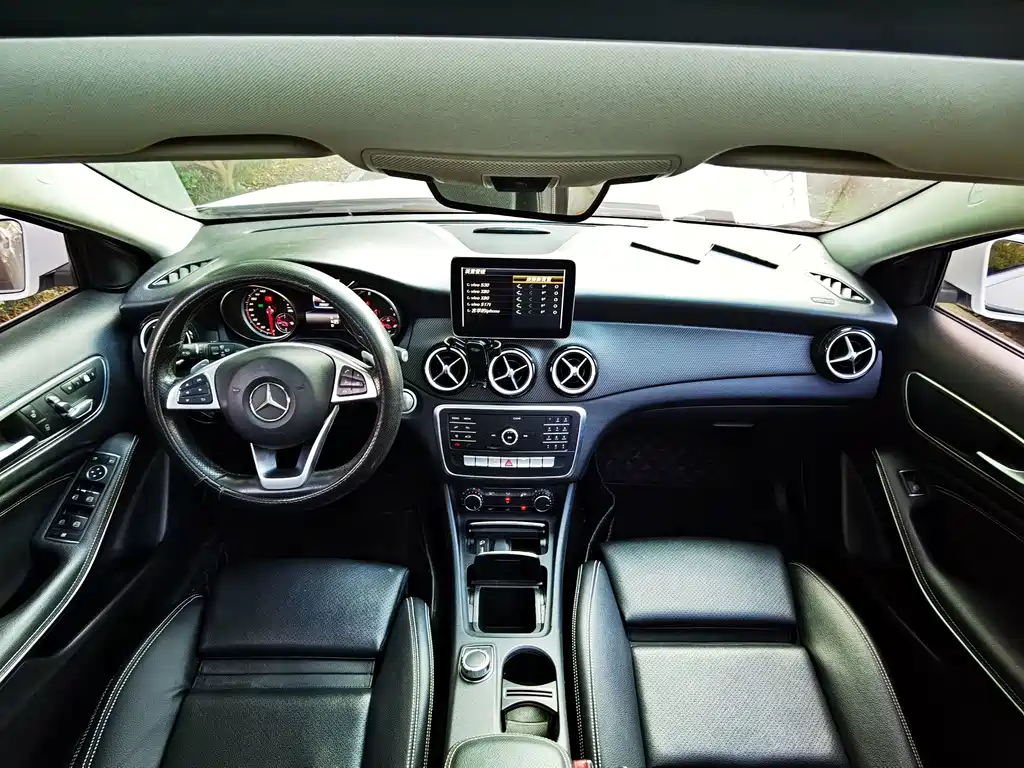 Mercedes-Benz GLA 2019 — фото 11