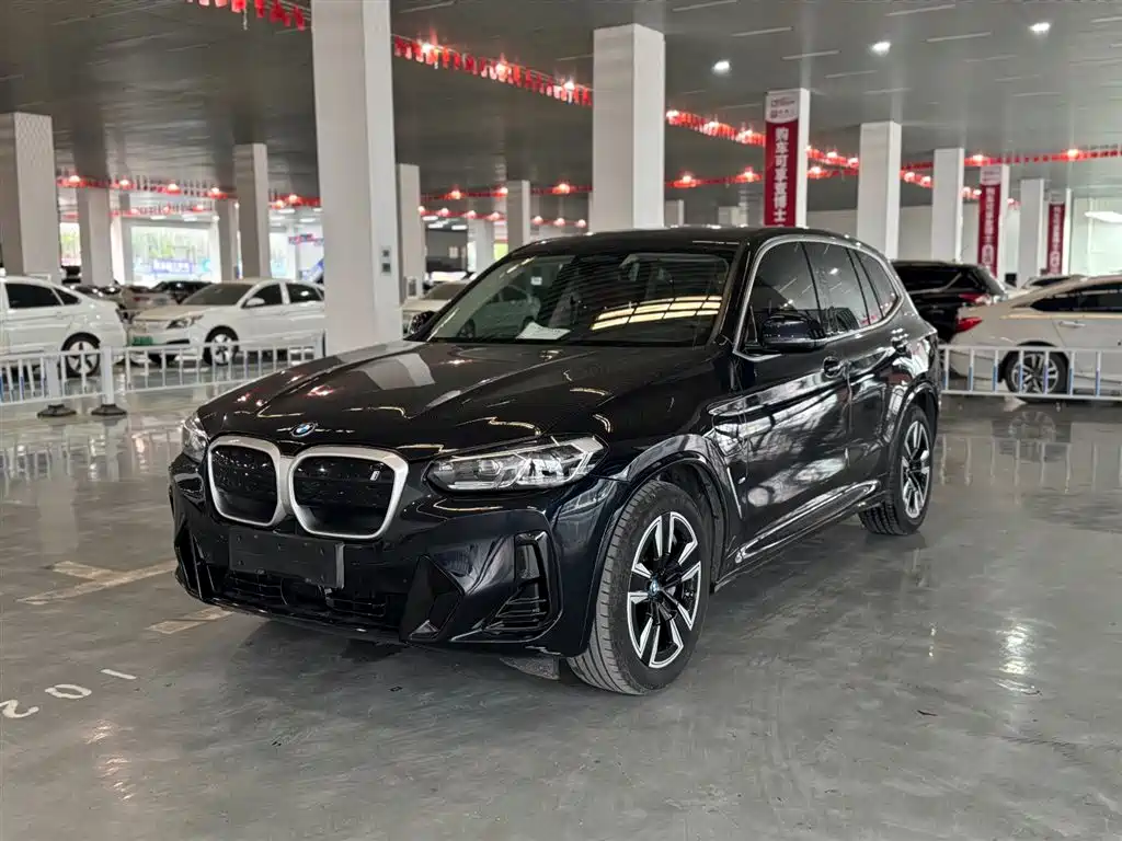 BMW iX3 2023 — фото 1