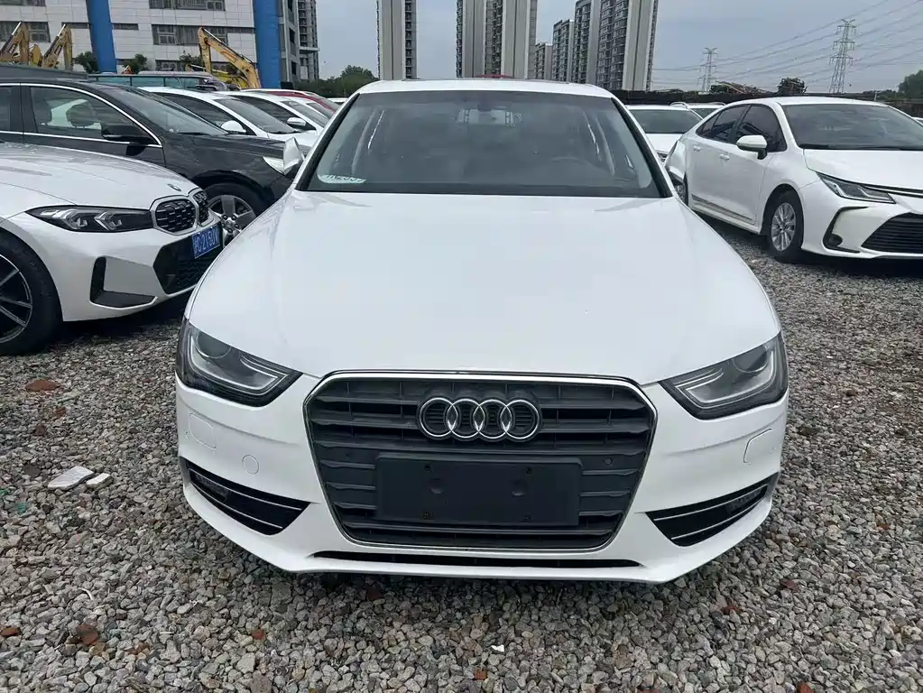 Audi A4L 2014