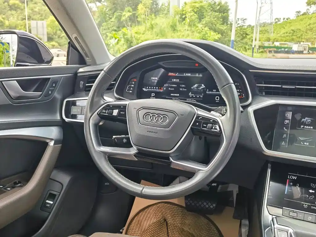 Audi A7L 2024 — фото 11