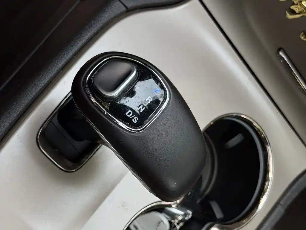 Jeep Grand Cherokee 2015 — фото 19