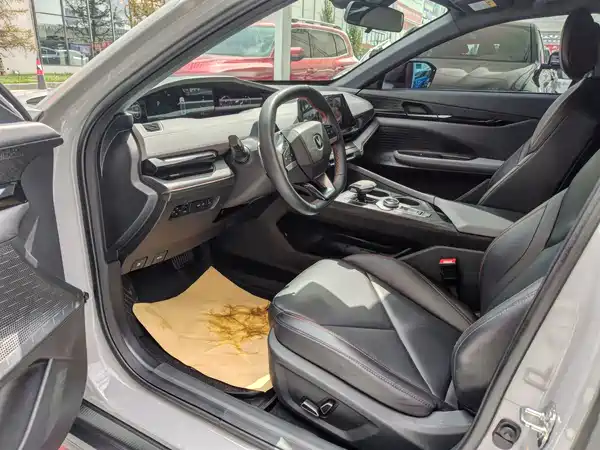 Changan UNI-V 2022