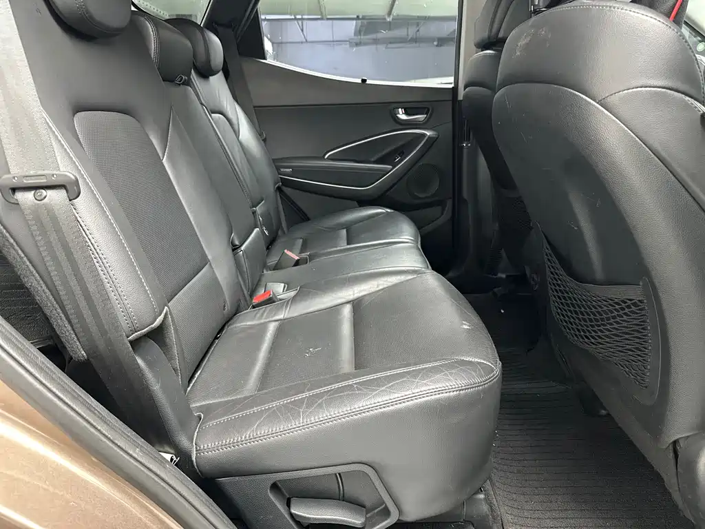Hyundai Santa Fe 2016 — фото 11