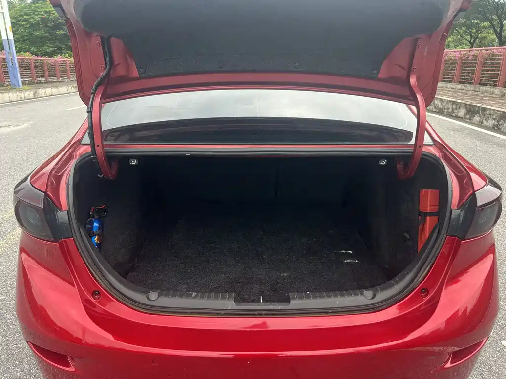 Mazda 3 Angkesela 2017 — фото 15