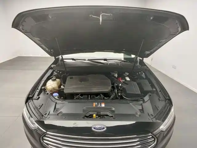Ford Taurus 2020 — фото 15