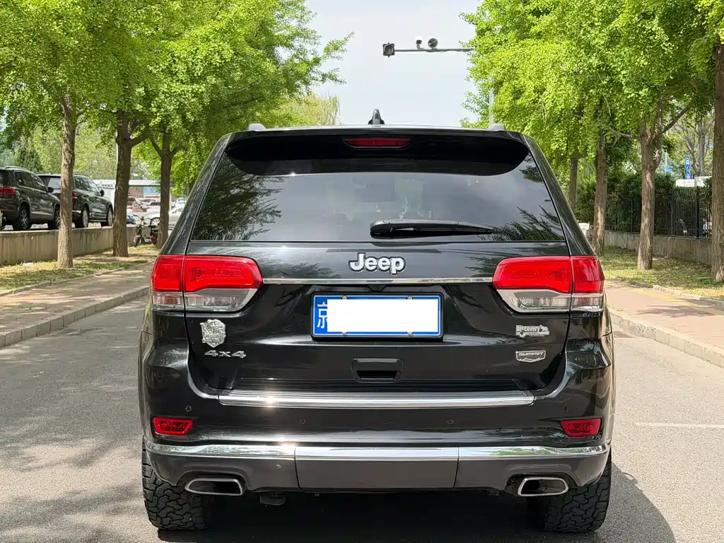 Jeep Grand Cherokee 2015 — фото 27