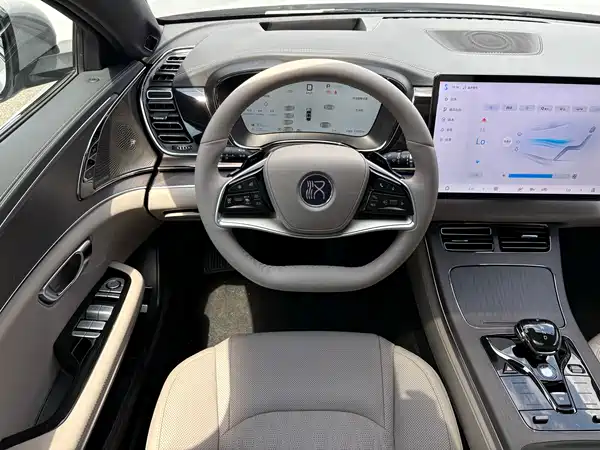 BYD Han 2025