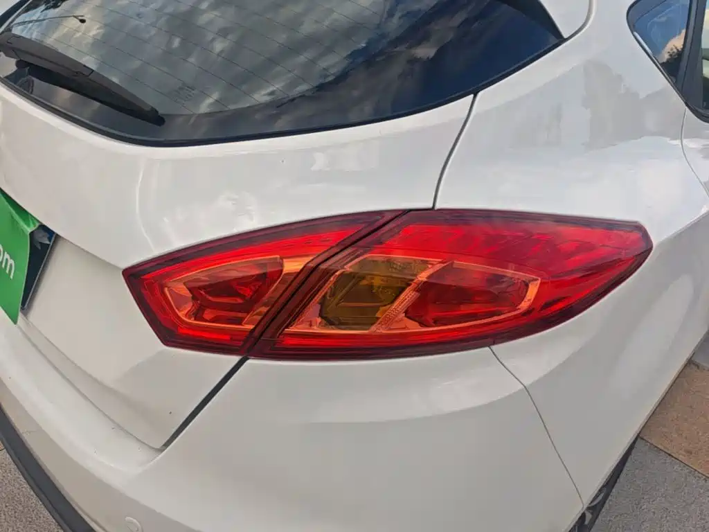 Changan Eado XT 2017 — фото 24