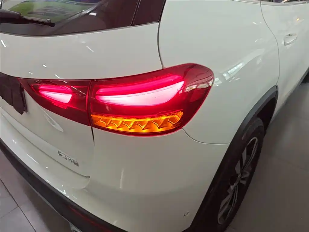 Mercedes-Benz GLA 2025 — фото 24