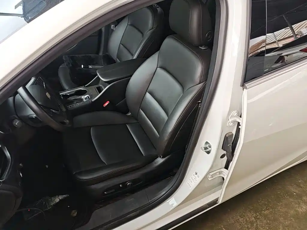 Chevrolet Malibu XL 2023 — фото 15