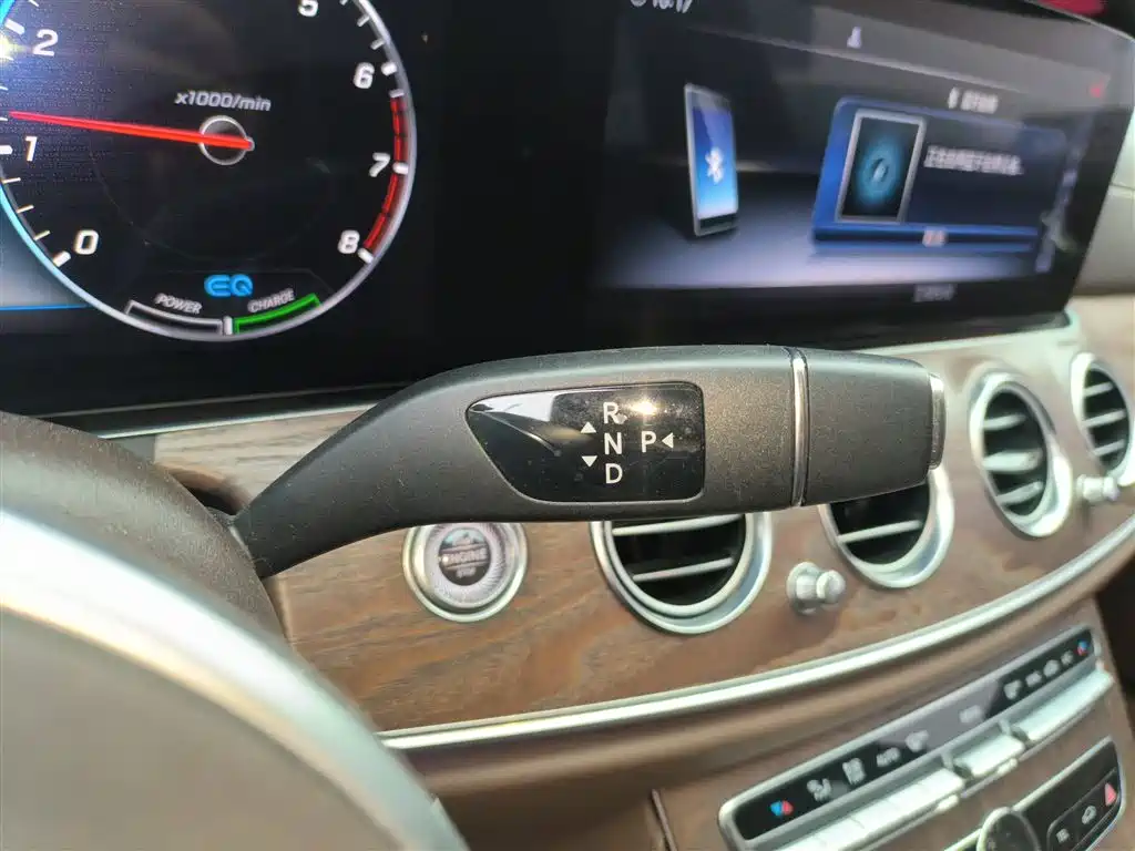 Mercedes-Benz E-Class 2020 — фото 12