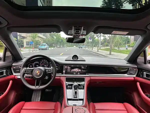 Porsche Panamera 2022