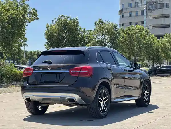 Mercedes-Benz GLA 2015