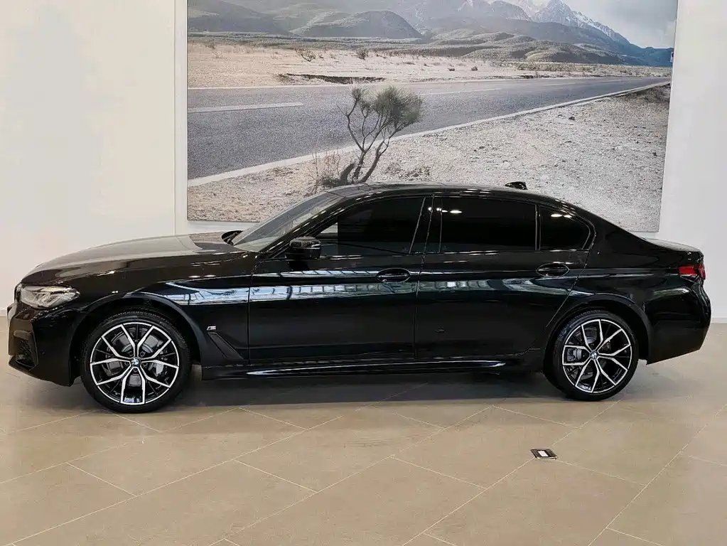 BMW 5 Series 2023